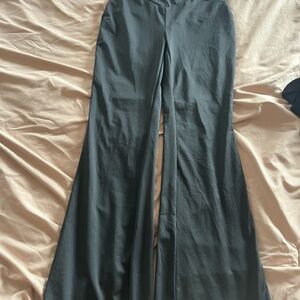 Black flair yoga pants v pant line (Short)